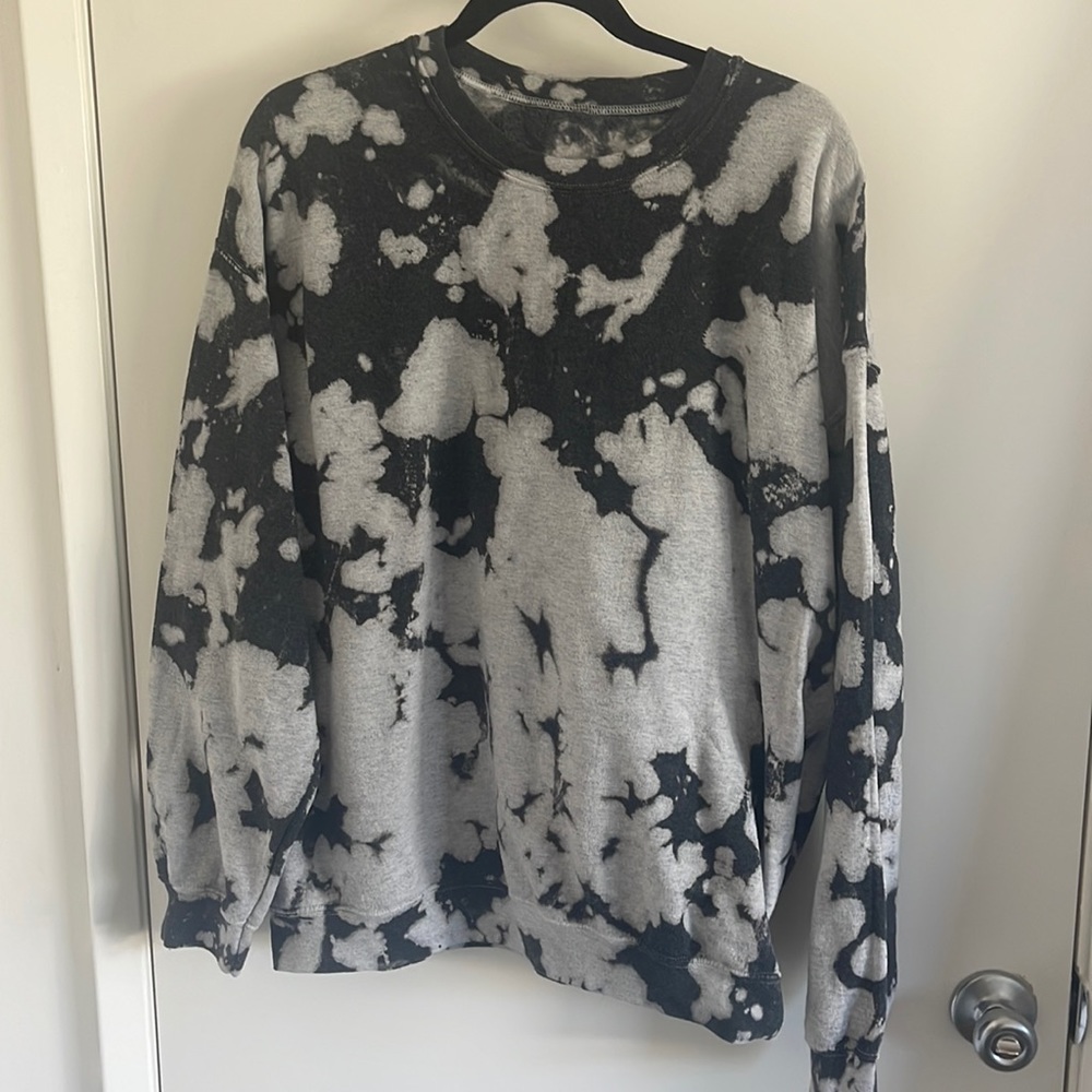 Urban outfitters tie dye sweatshirt